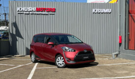 Toyota Sienta Hybrid 2018