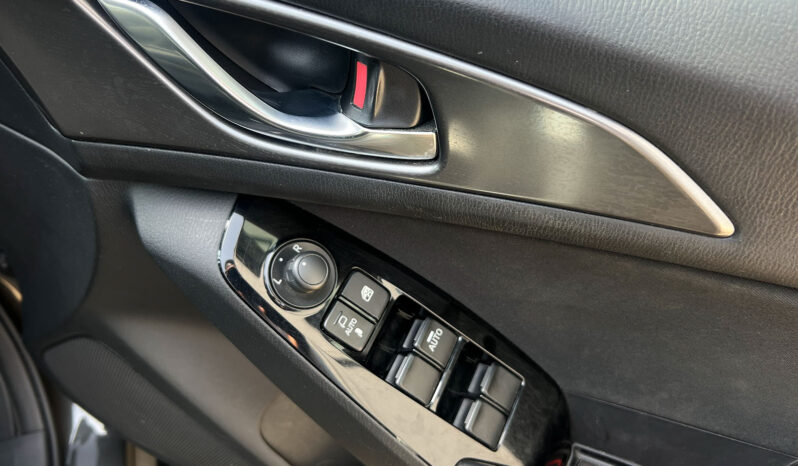 
								Mazda Axela 2018 full									