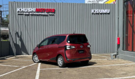 Toyota Sienta Hybrid 2018