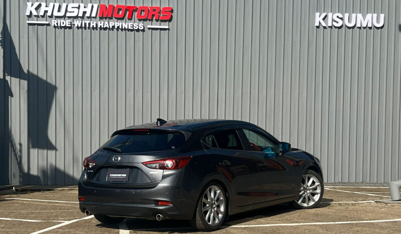 
								Mazda Axela 2018 full									