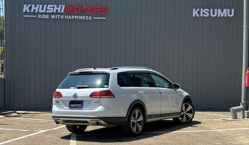 
Volkswagen Golf Alltrack 2018 full									