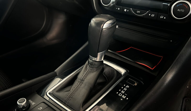 
								Mazda Axela 2018 full									